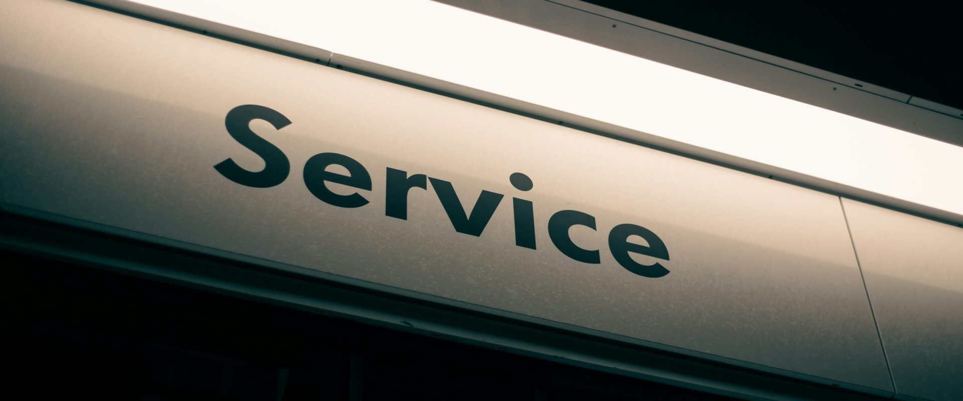 erik mclean aielvgxzb0g unsplash